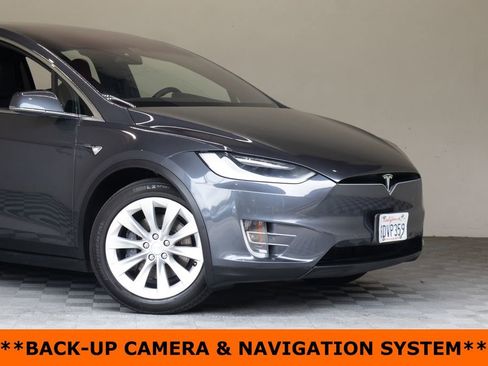 Used 2018 Tesla Model X 100D AWD/4WD image 3