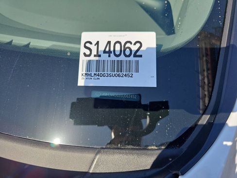 Used 2025 Hyundai Elantra Sport FWD image 15