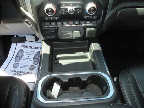 Used 2020 GMC Sierra 1500 SLT w/ SLT Premium Package image 8