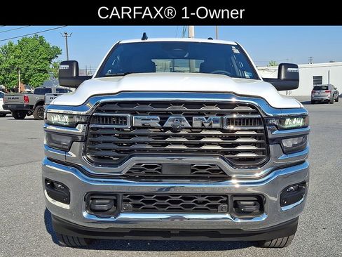 Used 2025 RAM 2500 Big Horn AWD/4WD image 2