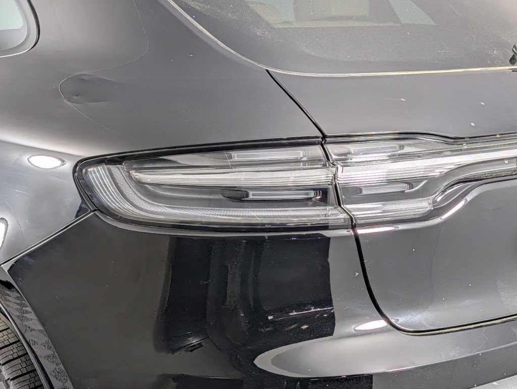 Certified 2026 Porsche Macan AWD/4WD image 16