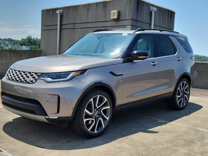 New 2025 Land Rover Discovery S