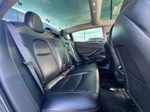 Used 2021 Tesla Model 3 Standard Range Plus image 23