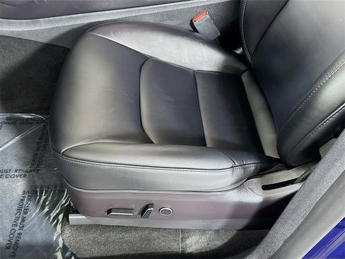 Used 2023 Tesla Model Y Performance image 19