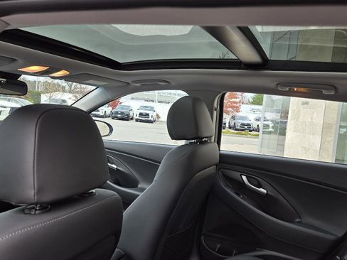 Used 2020 Hyundai Elantra GT w/ Style Package 02 image 10