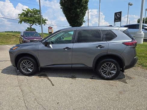 Used 2023 Nissan Rogue S AWD/4WD image 7
