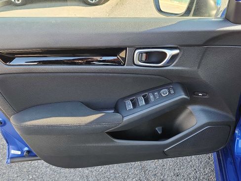 Certified 2022 Honda Civic EX image 12