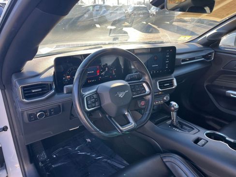 Used 2024 Ford Mustang Premium image 27