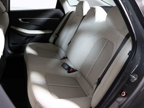 Used 2022 Hyundai Sonata SE FWD image 13