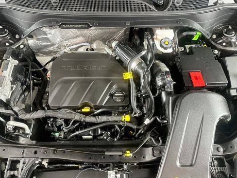 Used 2025 Chevrolet Trax ACTIV FWD image 30