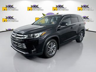 Used 2019 Toyota Highlander XLE AWD/4WD video 1