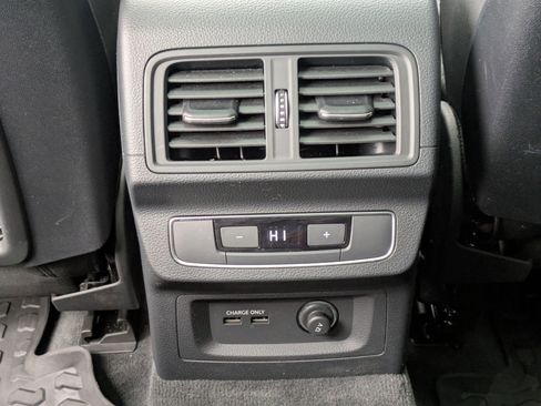 Certified 2025 Audi Q5 2.0T Premium image 24