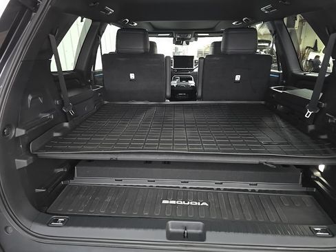 Used 2024 Toyota Sequoia Platinum AWD/4WD image 13
