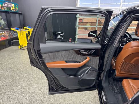 Used 2019 Audi Q7 3.0T Prestige AWD/4WD image 12