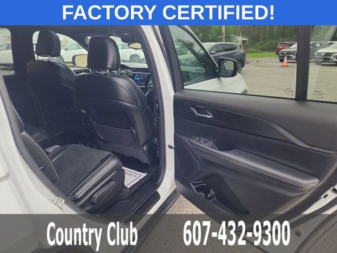 Used 2024 Jeep Grand Cherokee L Laredo AWD/4WD image 34