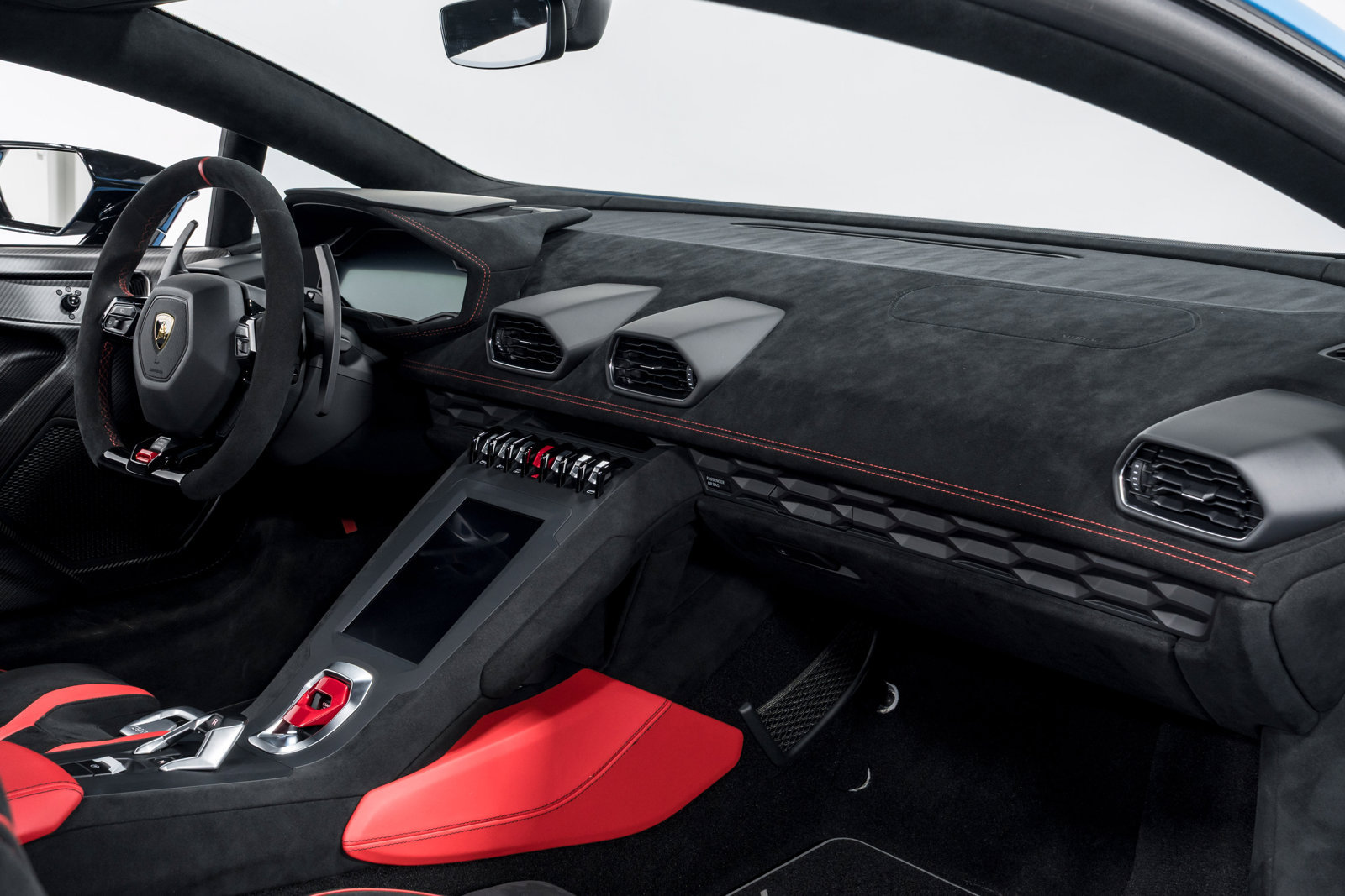 Used 2024 Lamborghini Huracan STO RWD image 34