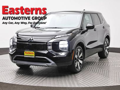 Used 2025 Mitsubishi Outlander SE