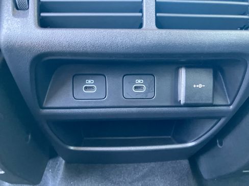 Used 2025 Land Rover Discovery Sport S AWD/4WD image 31