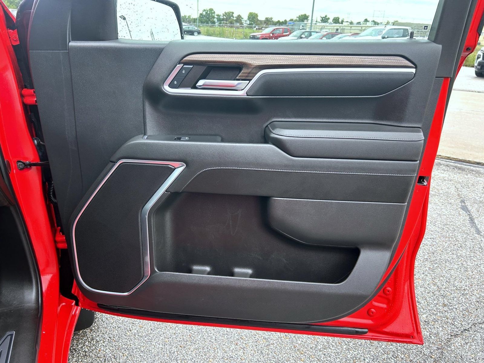 Certified 2024 Chevrolet Silverado 1500 LT AWD/4WD image 15