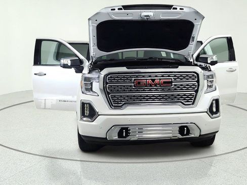 Used 2022 GMC Sierra 1500 Denali w/ Driver Alert Package II AWD/4WD image 9