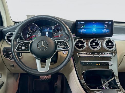 Used 2021 Mercedes-Benz GLC 300 w/ Premium Package image 18