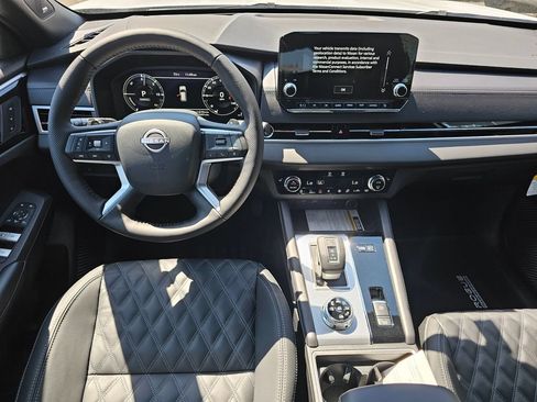 New 2026 Nissan Rogue Platinum AWD/4WD image 15