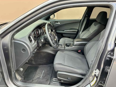 Used 2015 Dodge Charger SE RWD image 35