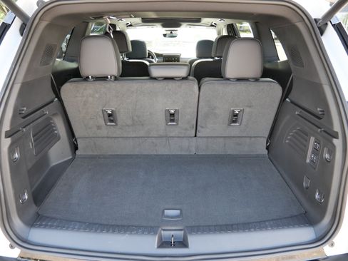 Used 2024 GMC Acadia Denali w/ Super Cruise Package image 14