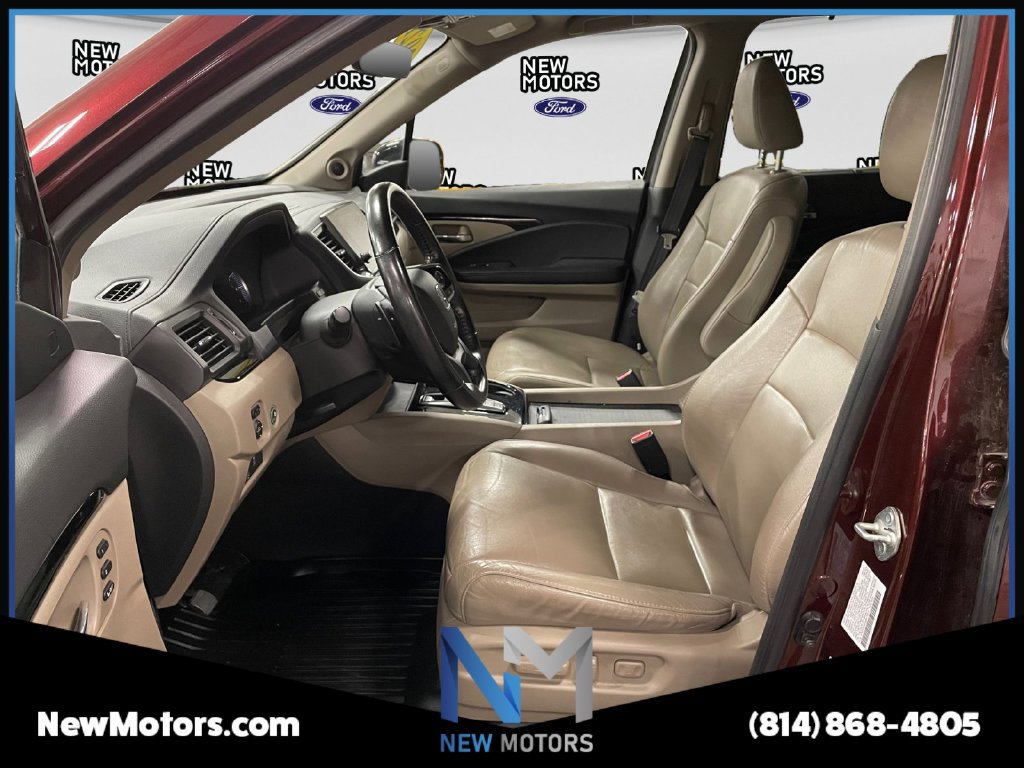 Used 2021 Honda Pilot Touring image 9