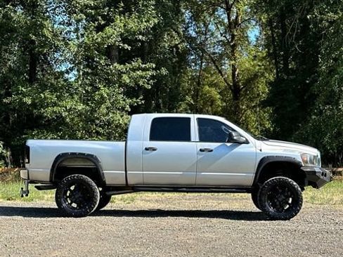 Used 2006 Dodge Ram 2500 Truck SLT AWD/4WD image 10
