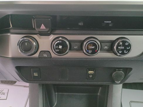 Used 2016 Toyota Tacoma 4x4 Double Cab image 22