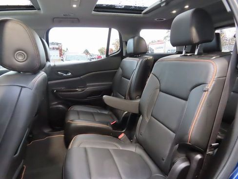 Used 2023 GMC Acadia AT4 w/ Technology Package image 23