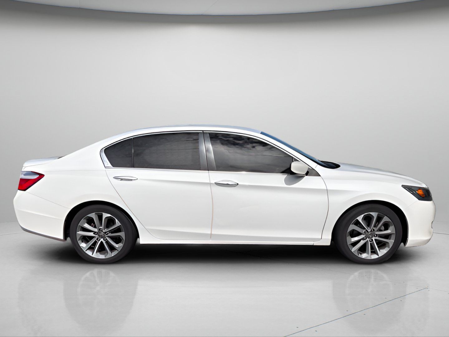 Used 2015 Honda Accord Sport image 6