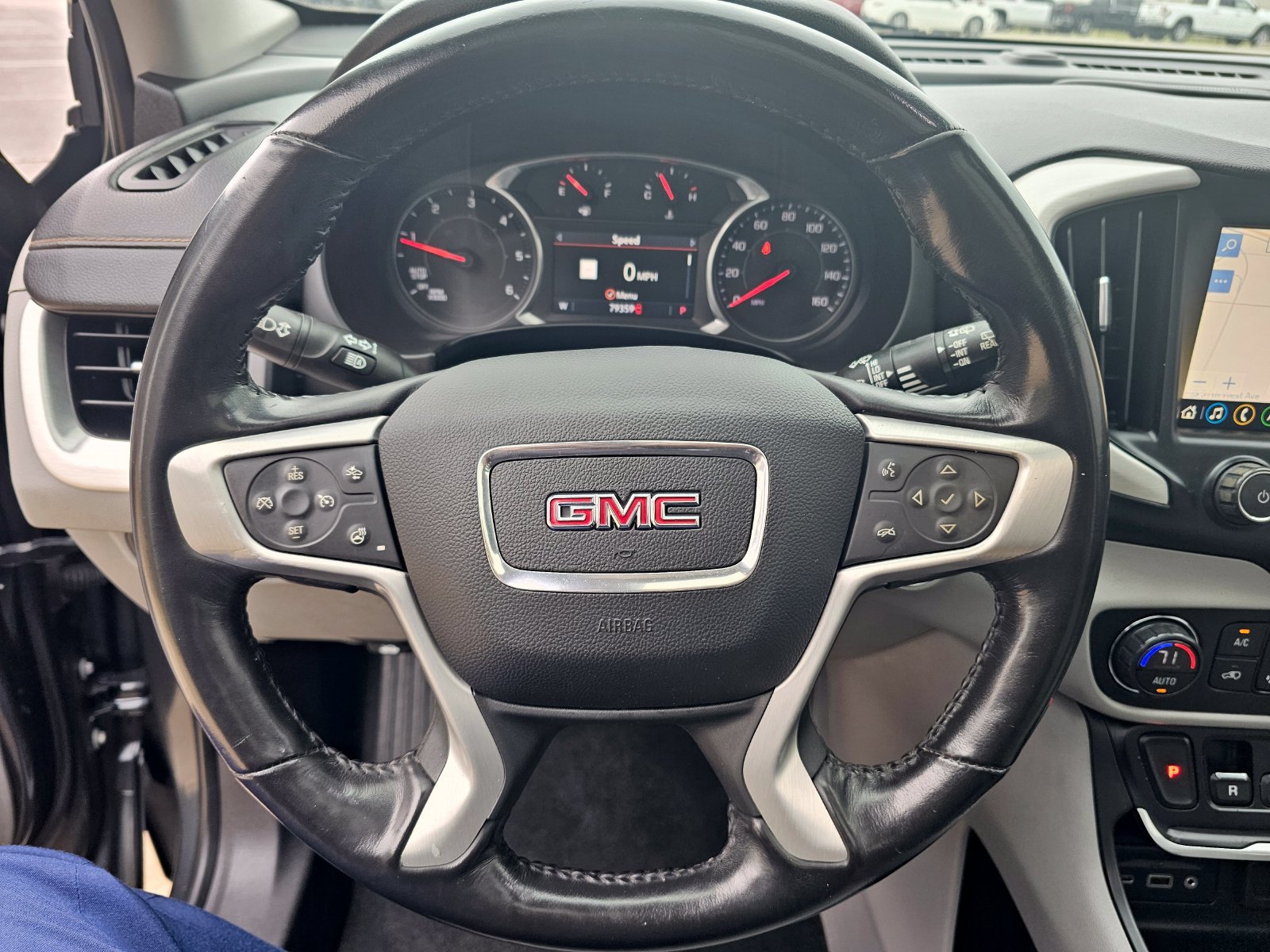 Used 2019 GMC Terrain SLT w/ Infotainment Package II AWD/4WD image 17