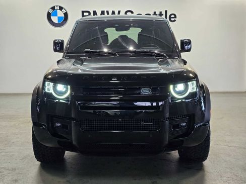 Used 2023 Land Rover Defender 110 X-Dynamic SE image 6