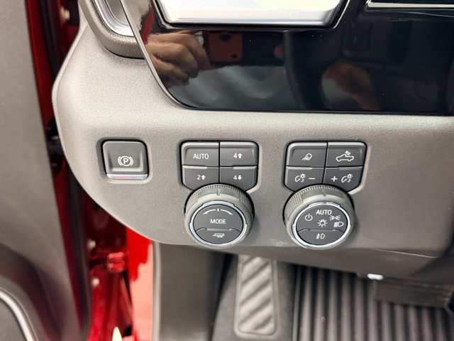 Certified 2025 Chevrolet Silverado 1500 LTZ w/ LTZ Convenience Package II AWD/4WD image 17