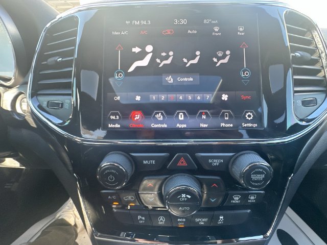 Used 2020 Jeep Grand Cherokee Altitude AWD/4WD image 22