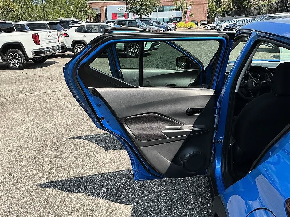 Used 2025 Nissan Kicks Play S FWD image 22