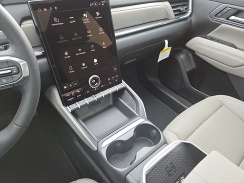 New 2026 GMC Terrain Elevation w/ Elevation Premium Package image 33