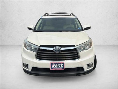 Used 2014 Toyota Highlander Limited Platinum AWD/4WD image 2