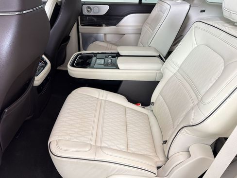 Used 2021 Lincoln Navigator Black Label w/ Cargo Convenience Package image 29