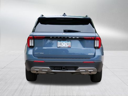 Used 2026 Ford Explorer Active w/ Active Comfort Package AWD/4WD image 6