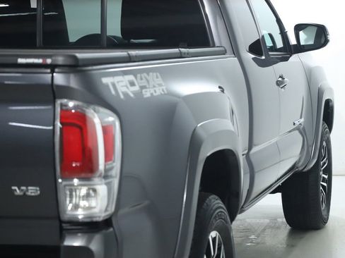 Used 2022 Toyota Tacoma TRD Sport image 44