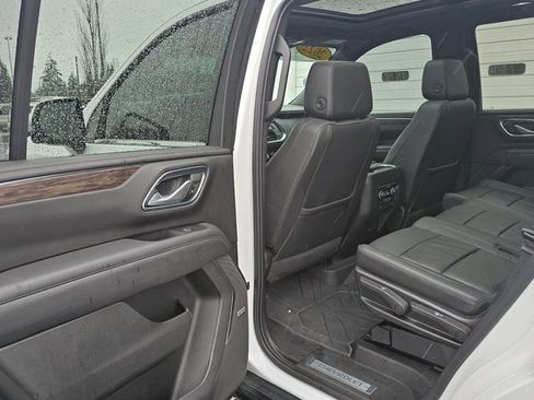 Used 2022 Chevrolet Tahoe LT w/ Luxury Package image 19