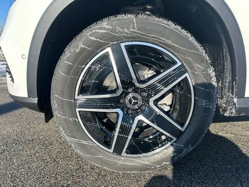 Used 2026 Mercedes-Benz GLC 300 4MATIC image 9
