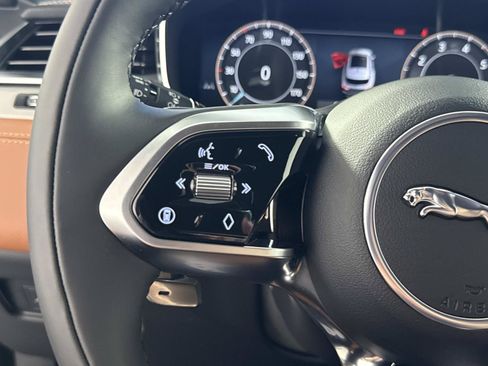 New 2026 Jaguar F-PACE R-Dynamic S AWD/4WD image 34