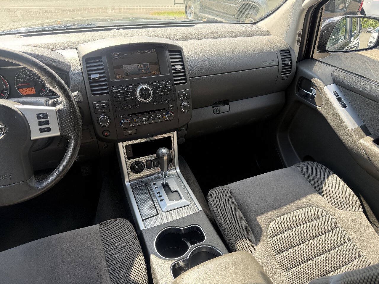 Used 2012 Nissan Pathfinder SV AWD/4WD image 21