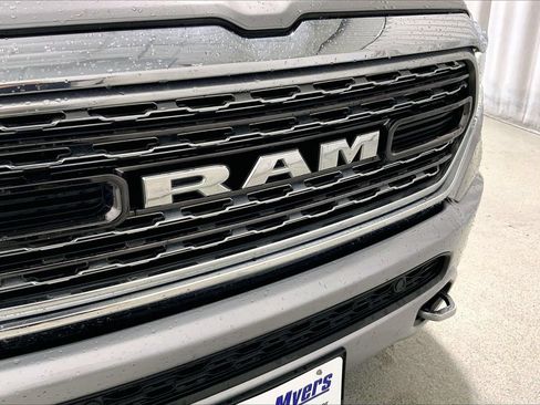 Used 2022 RAM 1500 Limited w/ Body Color Bumper Group RWD image 7