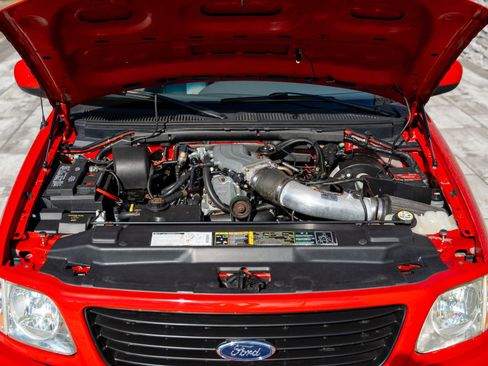 Used 2002 Ford F150 Lightning image 18