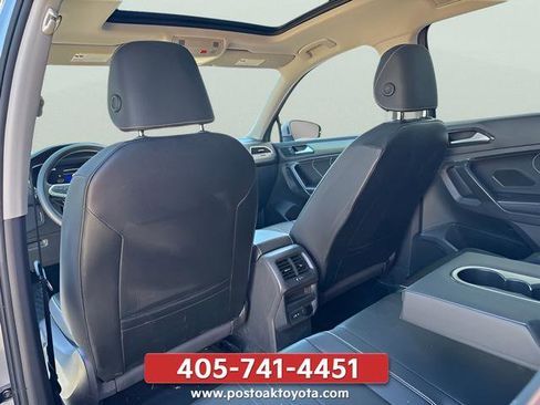 Used 2023 Volkswagen Tiguan SE w/ Panoramic Sunroof Package FWD image 27